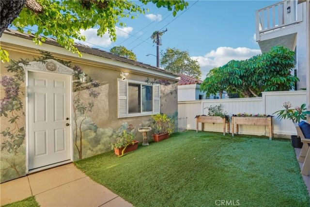 638 Rosecrans Avenue, Manhattan Beach, CA 90266