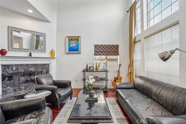 638 Rosecrans Avenue, Manhattan Beach, CA 90266