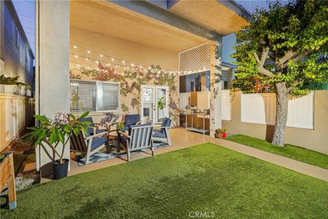 638 Rosecrans Avenue, Manhattan Beach, CA 90266