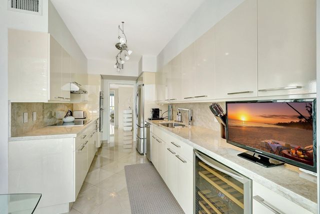 16400 Collins Avenue 641, Sunny Isles Beach, FL 33160