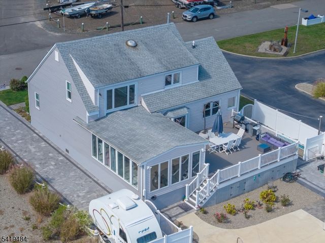 14 Vessel Rd, Ocean Twp., NJ 08758