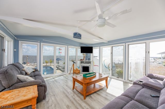 14 Vessel Rd, Ocean Twp., NJ 08758