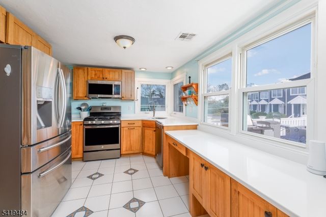 14 Vessel Rd, Ocean Twp., NJ 08758