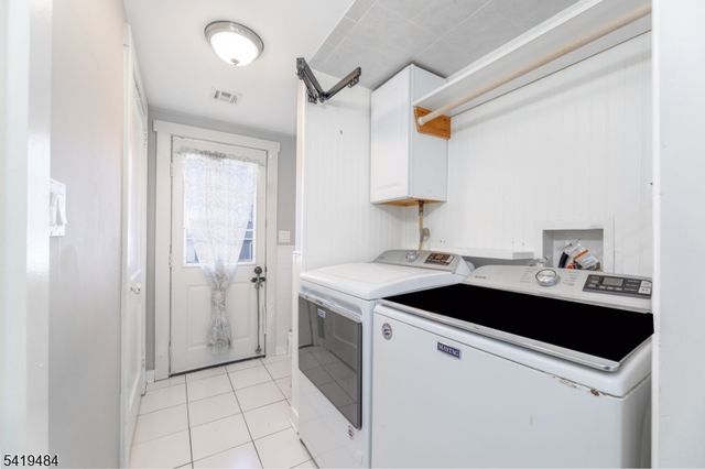 14 Vessel Rd, Ocean Twp., NJ 08758