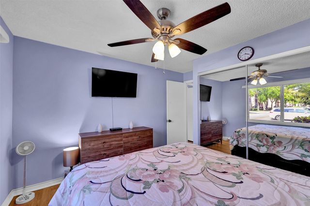 8260 SW 24th St 6112, North Lauderdale, FL 33068