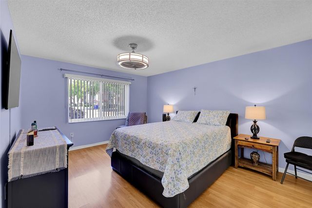 8260 SW 24th St 6112, North Lauderdale, FL 33068