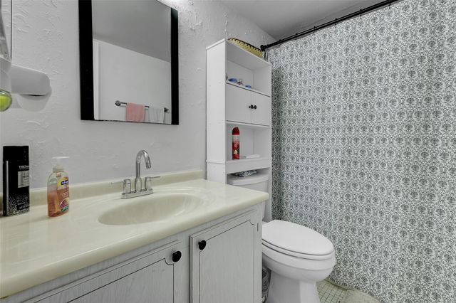 8260 SW 24th St 6112, North Lauderdale, FL 33068