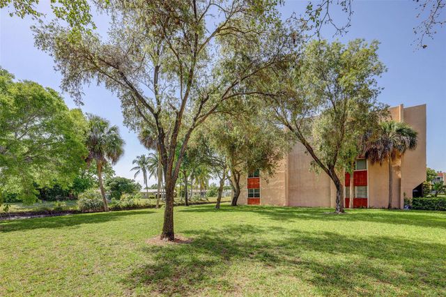 8260 SW 24th St 6112, North Lauderdale, FL 33068