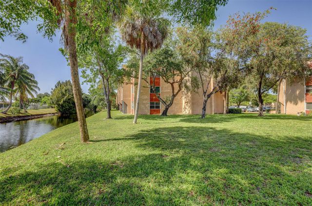 8260 SW 24th St 6112, North Lauderdale, FL 33068