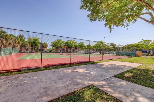 8260 SW 24th St 6112, North Lauderdale, FL 33068