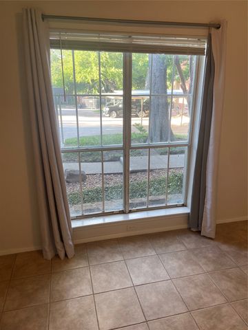 8601 Park Lane 212, Dallas, TX 75231