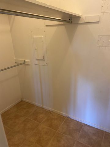 8601 Park Lane 212, Dallas, TX 75231