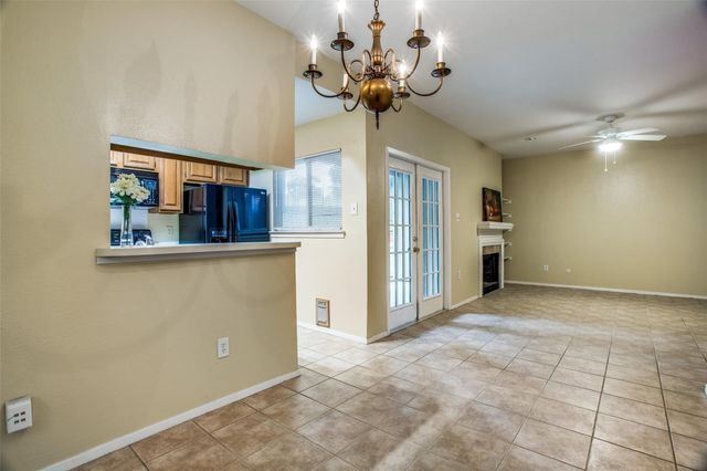 8601 Park Lane 212, Dallas, TX 75231