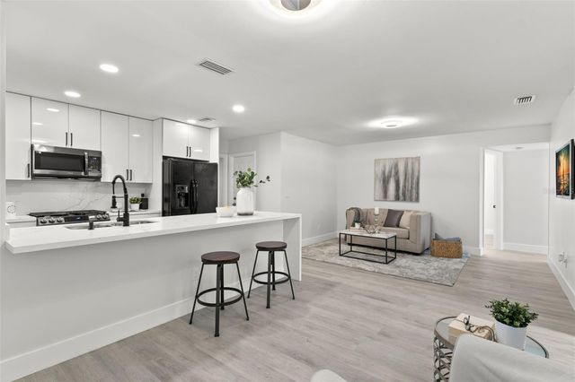 5931 DENVER STREET NE, St Petersburg, FL 33703