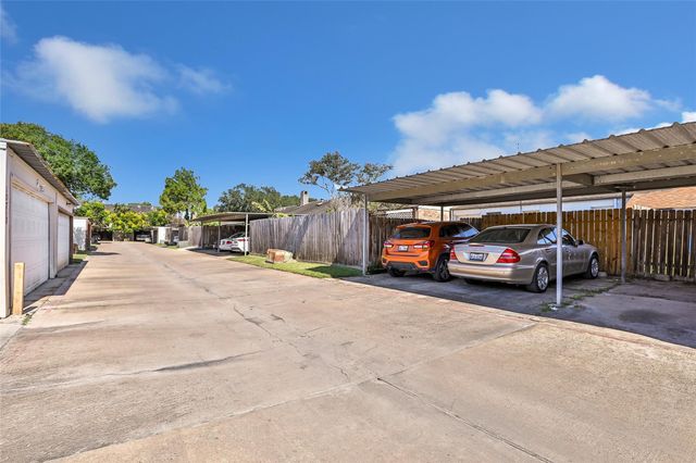 10734 Bexley Drive, Houston, TX 77099