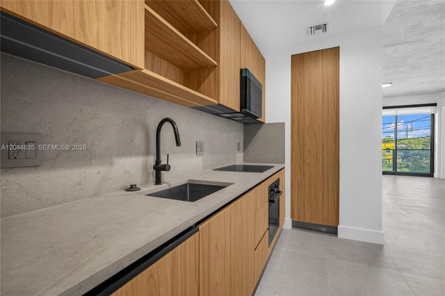 91 NW 27th Street 101, Miami, FL 33127
