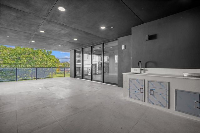 91 NW 27th Street 101, Miami, FL 33127