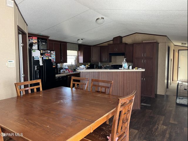 1000 NEWMAN, Fabens, TX 79838