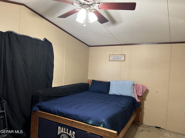 1000 NEWMAN, Fabens, TX 79838