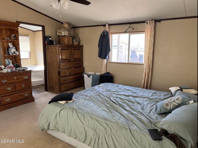 1000 NEWMAN, Fabens, TX 79838