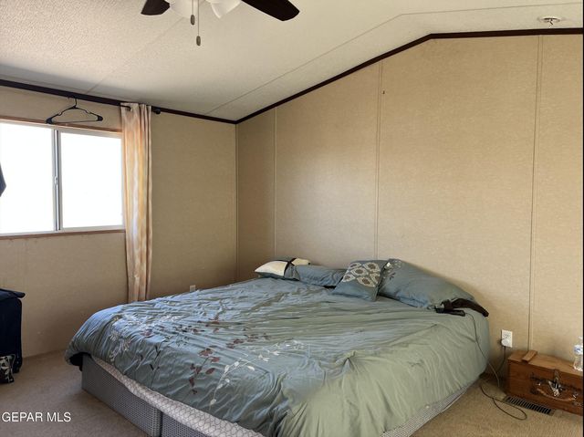 1000 NEWMAN, Fabens, TX 79838