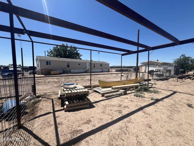 1000 NEWMAN, Fabens, TX 79838