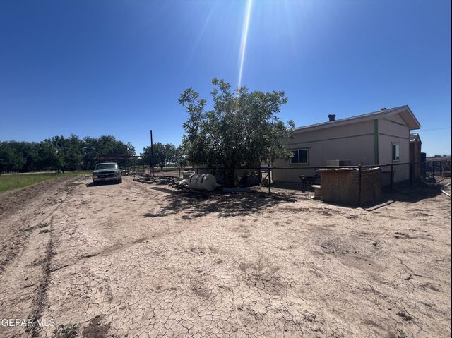 1000 NEWMAN, Fabens, TX 79838