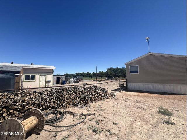 1000 NEWMAN, Fabens, TX 79838