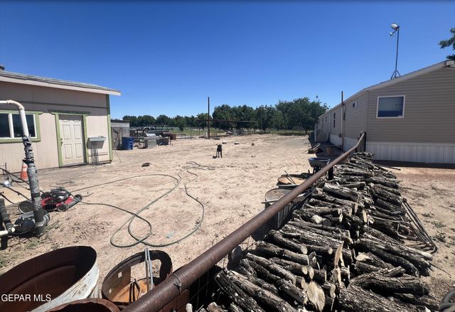 1000 NEWMAN, Fabens, TX 79838