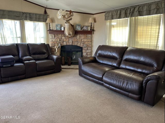 1000 NEWMAN, Fabens, TX 79838