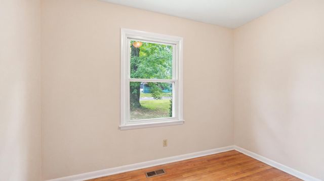 929 S Franklin St, Tullahoma, TN 37388