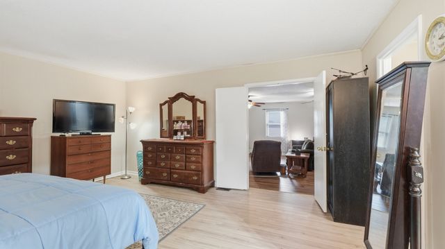 929 S Franklin St, Tullahoma, TN 37388