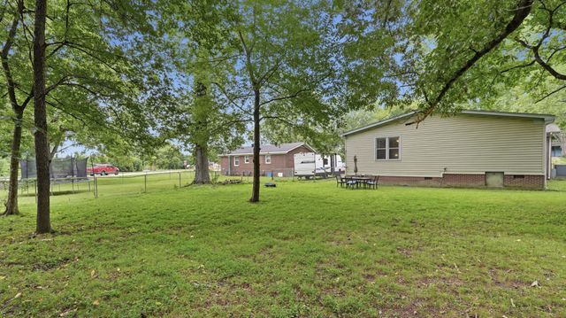 929 S Franklin St, Tullahoma, TN 37388