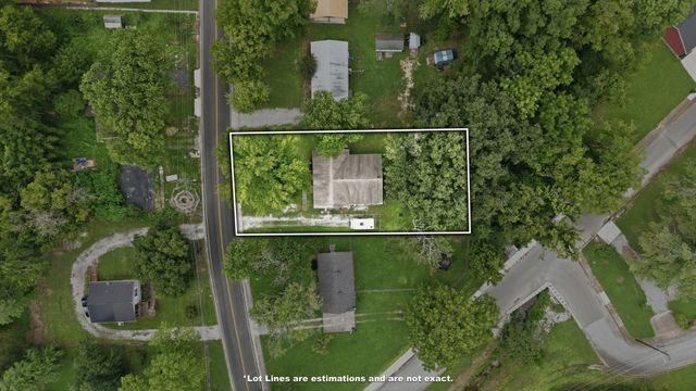 929 S Franklin St, Tullahoma, TN 37388