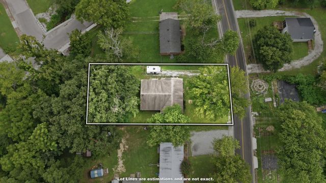 929 S Franklin St, Tullahoma, TN 37388