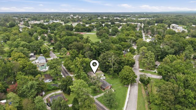 929 S Franklin St, Tullahoma, TN 37388