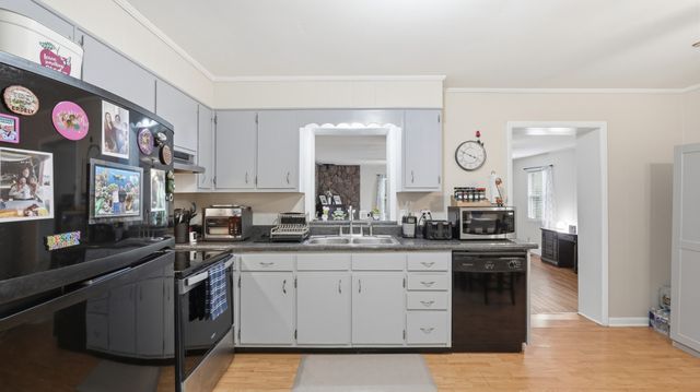 929 S Franklin St, Tullahoma, TN 37388