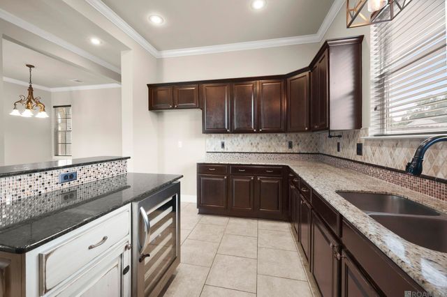 37441 Amalfi Dr, Prairieville, LA 70769