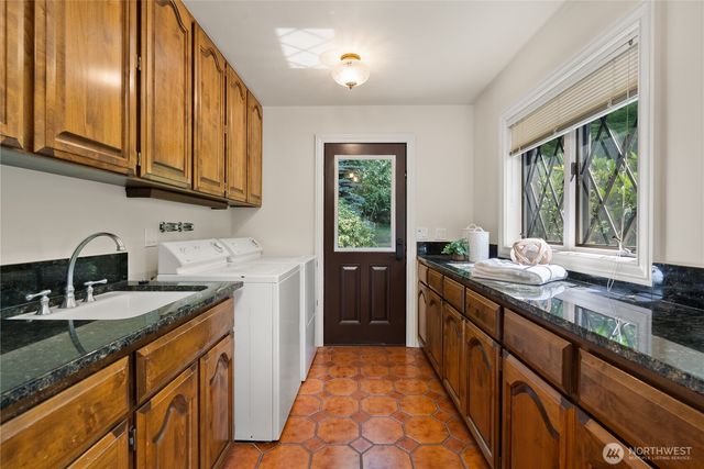 4430 Green Cove Street NW, Olympia, WA 98502