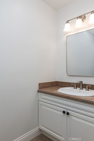 5660 Pine Cone Road, La Crescenta, CA 91214