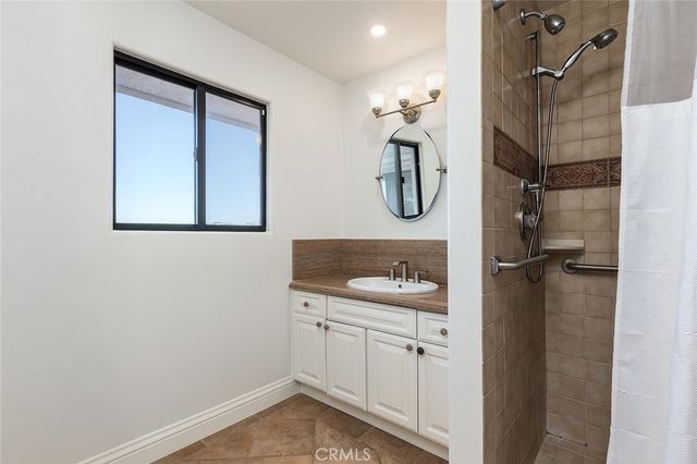 5660 Pine Cone Road, La Crescenta, CA 91214