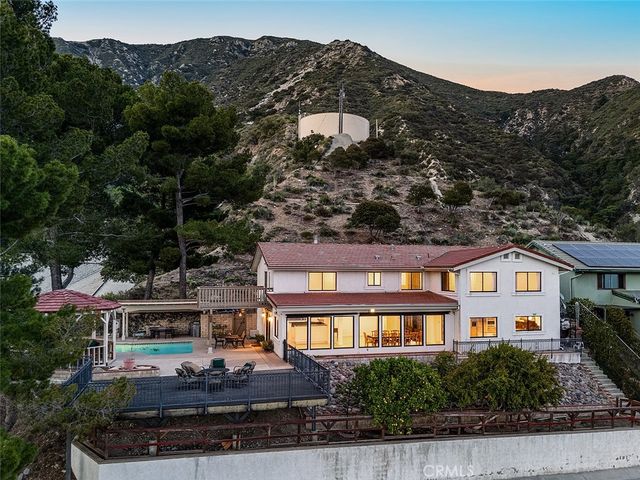 5660 Pine Cone Road, La Crescenta, CA 91214