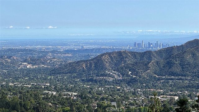 5660 Pine Cone Road, La Crescenta, CA 91214