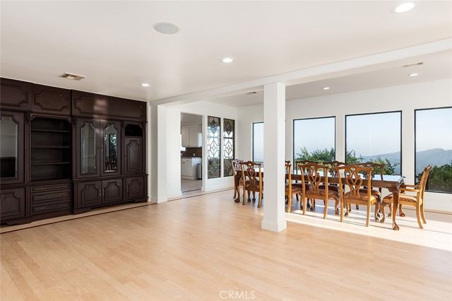 5660 Pine Cone Road, La Crescenta, CA 91214