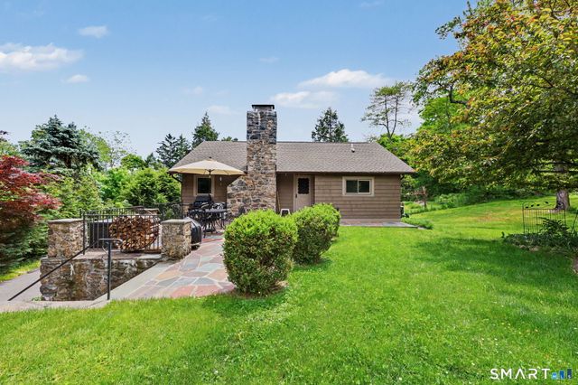 1A and 3 Satterlee Road, New Fairfield, CT 06812