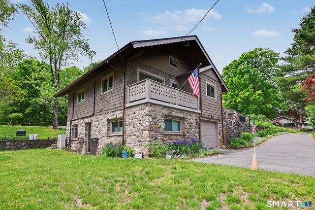 1A and 3 Satterlee Road, New Fairfield, CT 06812