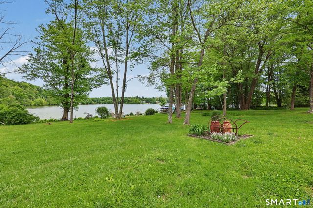 1A and 3 Satterlee Road, New Fairfield, CT 06812
