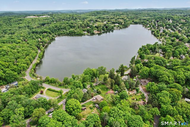 1A and 3 Satterlee Road, New Fairfield, CT 06812