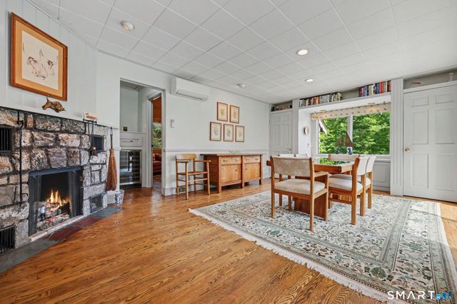 1A and 3 Satterlee Road, New Fairfield, CT 06812