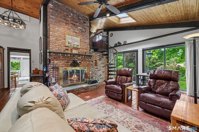 1A and 3 Satterlee Road, New Fairfield, CT 06812